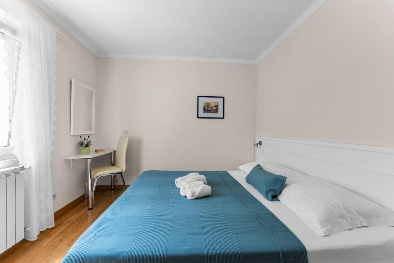 Villa Hope - Apartments With Shared Pool ポレッチ エクステリア 写真