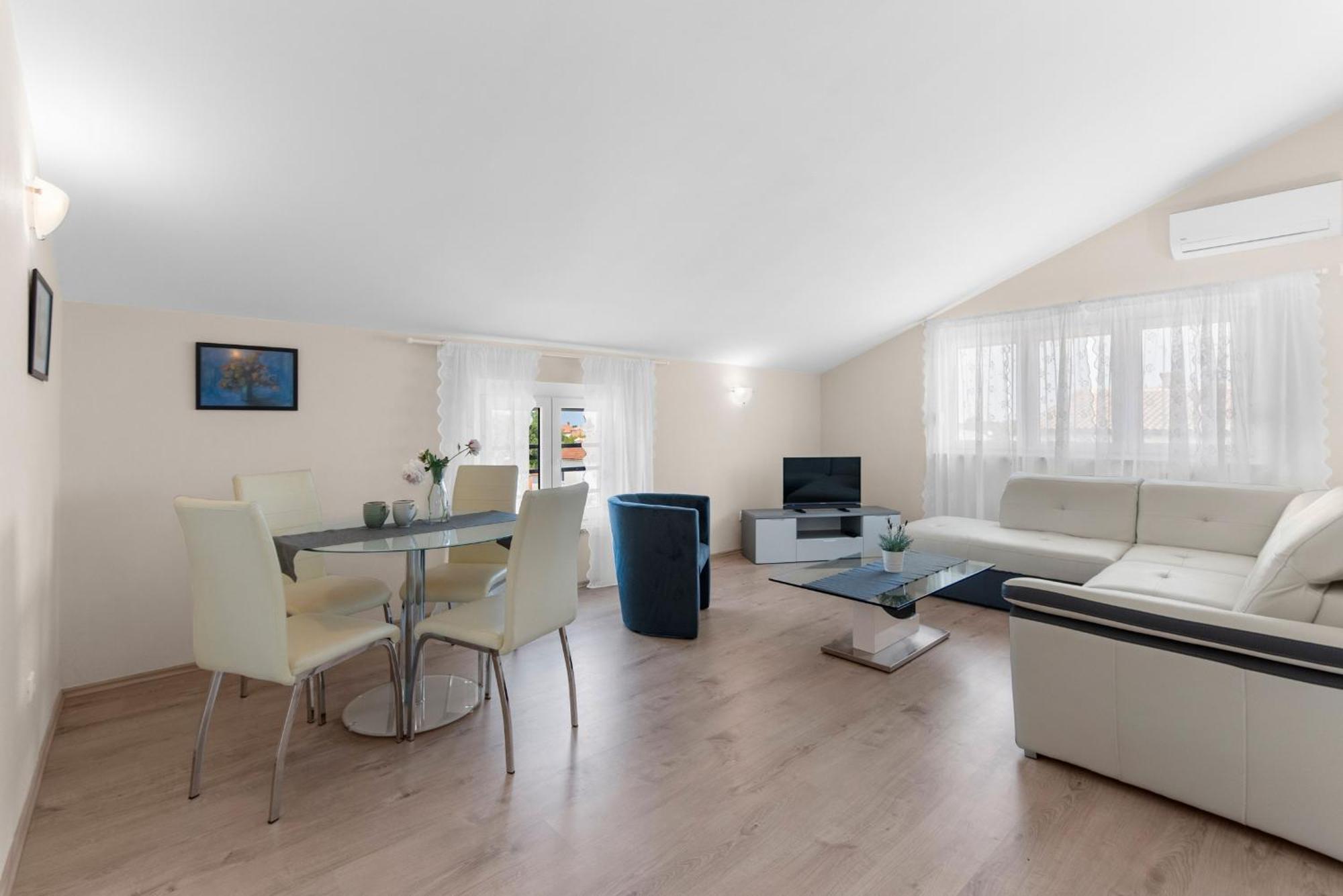 Villa Hope - Apartments With Shared Pool ポレッチ 部屋 写真