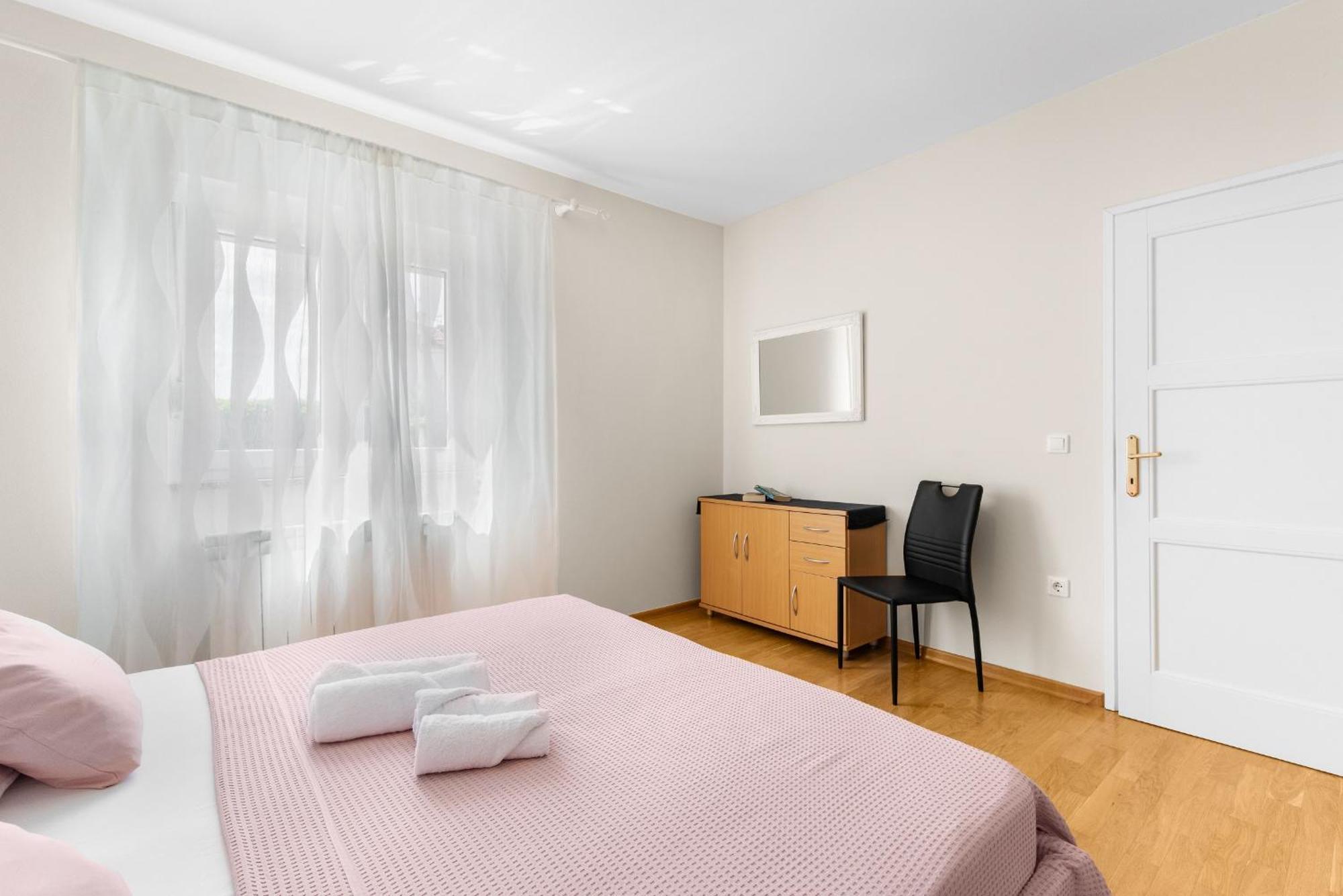 Villa Hope - Apartments With Shared Pool ポレッチ 部屋 写真